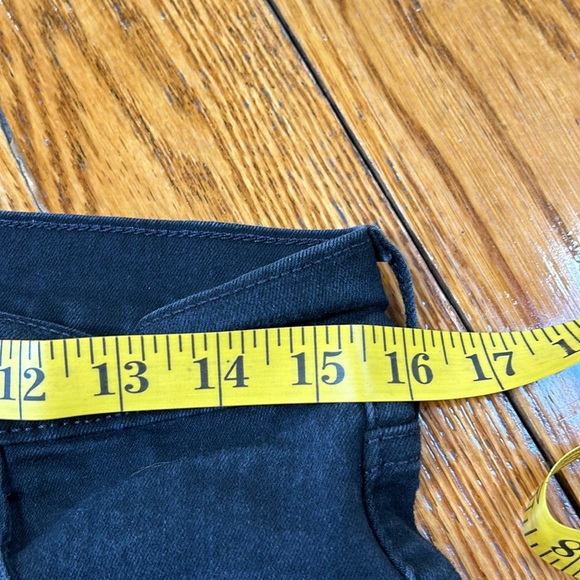 Levi’s black denim shorts. Waist 30. Great condition. - Picture 10 of 11